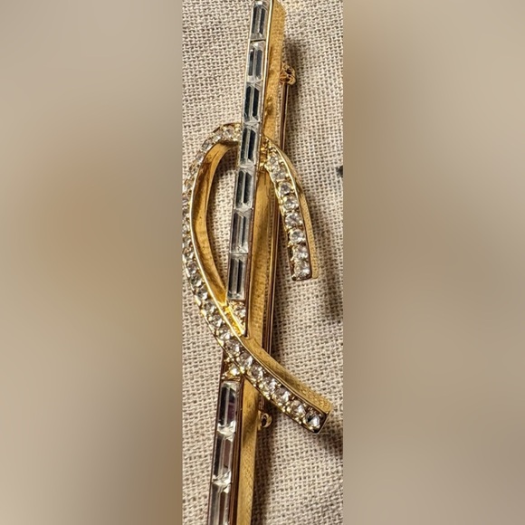 Gold Radiance Rhinestone Bar Brooch - Picture 3 of 3